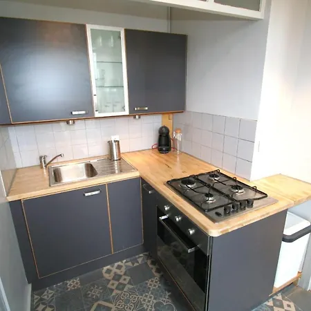 40m With Superb View Close To The Sea *