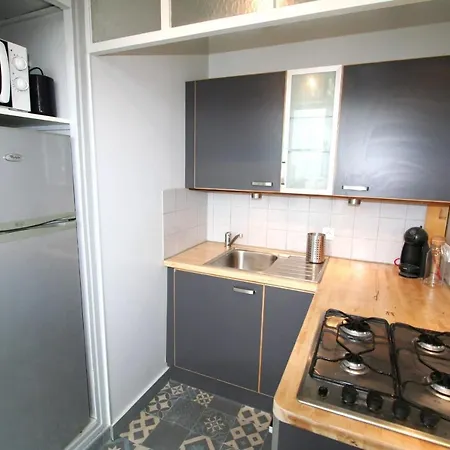 40m With Superb View Close To The Sea *